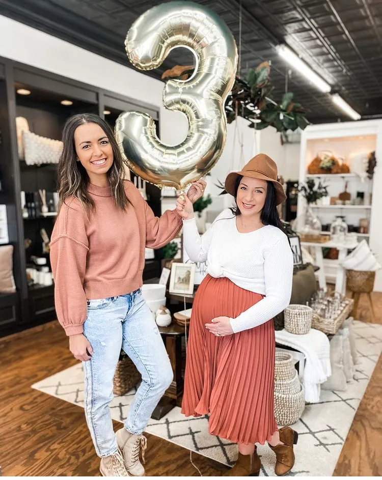 Kendra & Shantel, co-owners of WR Home Company